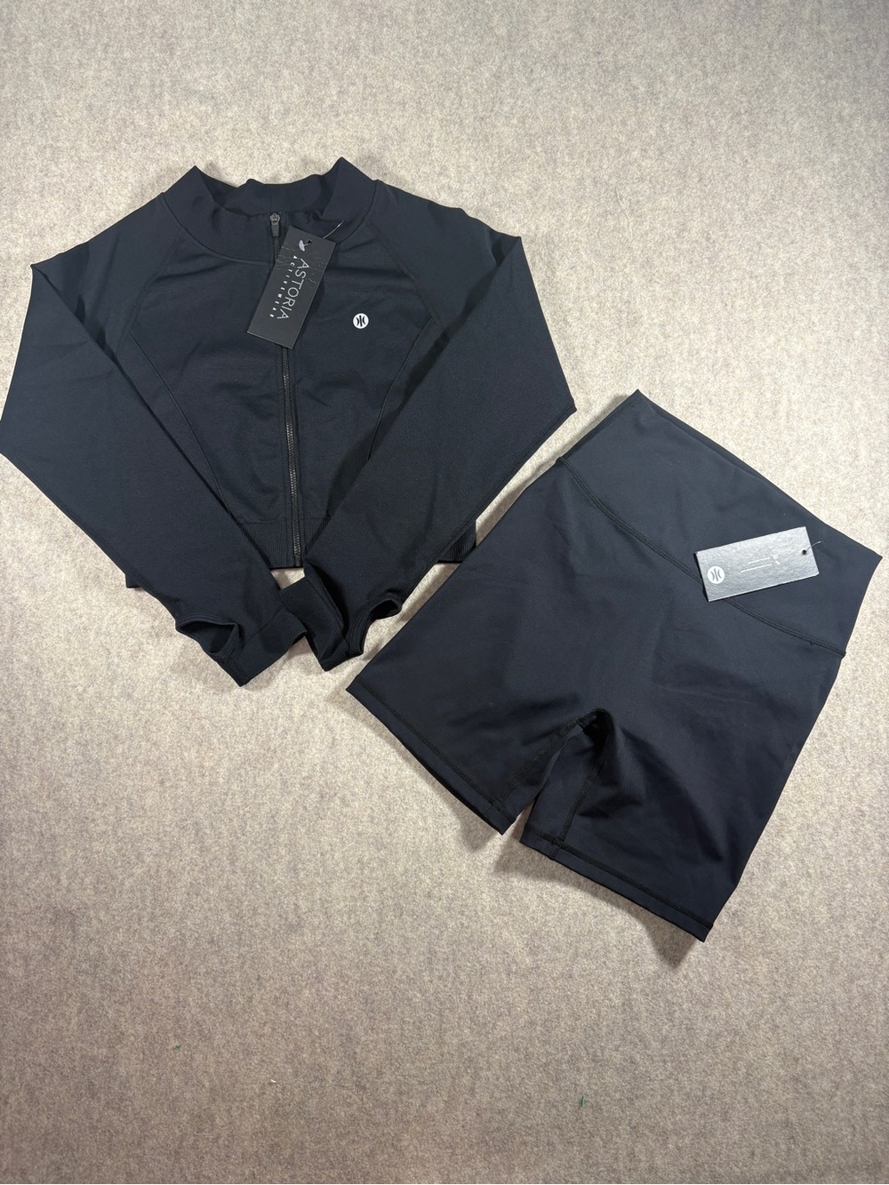 NWT Astoria Activewear Luxe Balance Matching Set Jacket & Biker Shorts Black L